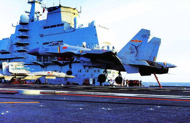 海军航空兵换装歼-16,新时代的海空卫士转型之路,海军航空兵换装歼-16,新时代海空卫士的转型启航