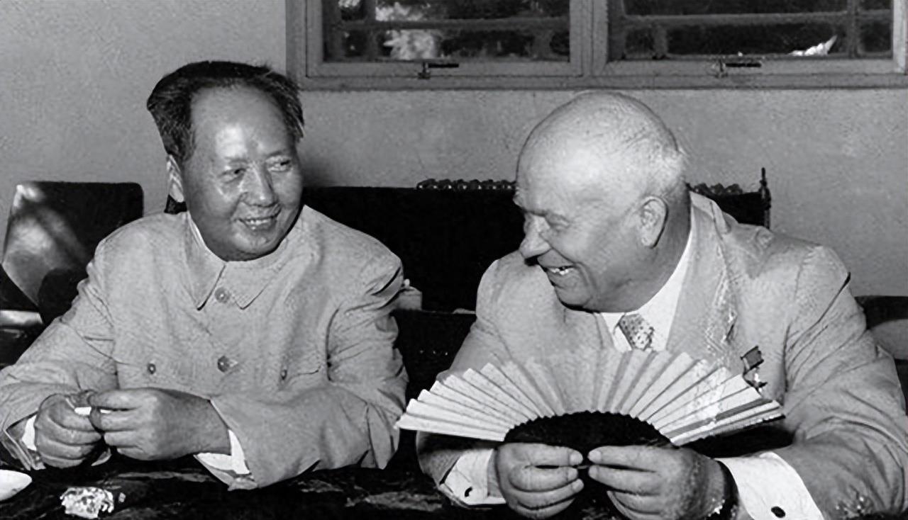 俄乌战争对乌克兰经济冲击的深入研究,俄乌战争对乌克兰经济冲击的探究