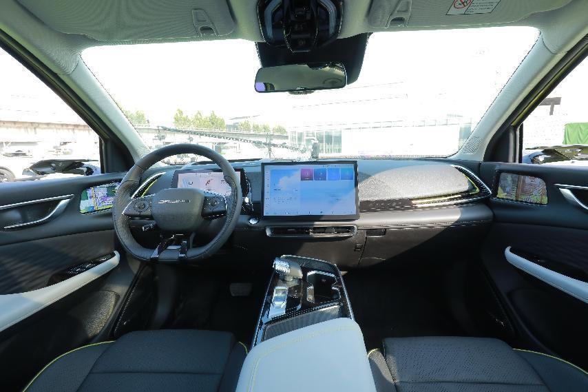 歼-10战斗机座舱高度设计与性能探讨,歼-10战斗机座舱高度设计与性能研究探讨