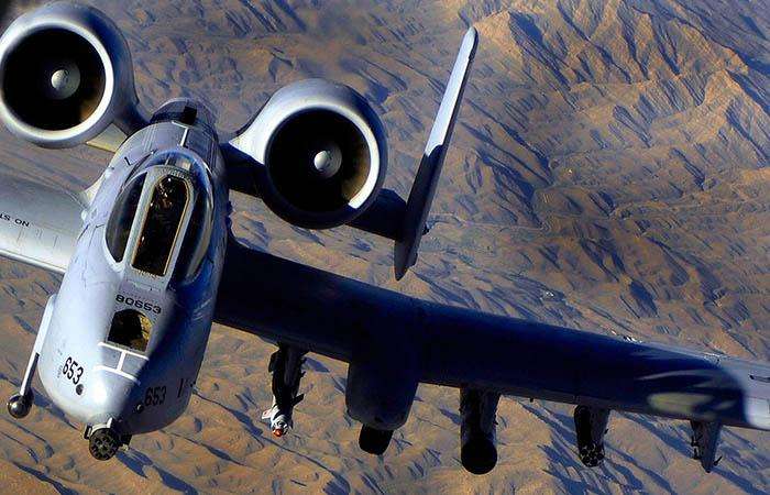 揭秘A-10攻击机的弹药威力,子弹背后的故事,揭秘A-10攻击机弹药威力背后的故事