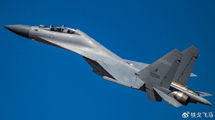 歼-16的小巧魅力,小并不意味着弱,歼-16小巧魅力,小尺寸蕴含强大实力