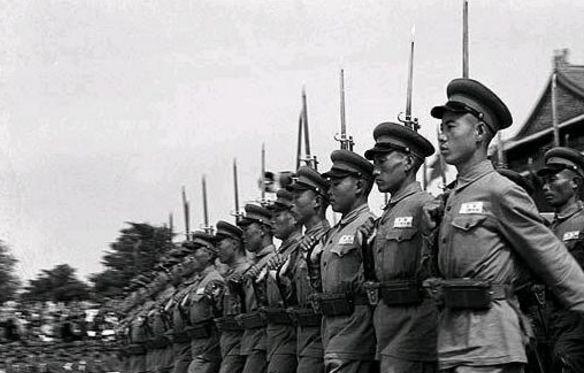 中国的现役军衔等级及标志,体系完善,层次鲜明,中国现役军衔等级与标志,体系完善、层次分明的军事荣誉标识
