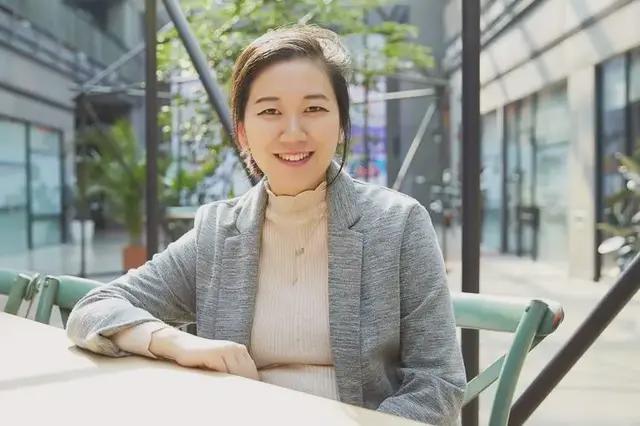 丁晶的丈夫汪晓照片,揭秘背后的故事,丁晶丈夫汪晓照片背后的故事揭秘