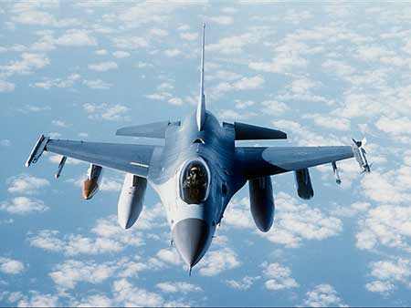 揭秘F-16战斗机的起源,它究竟属于哪个国家?,揭秘F-16战斗机的起源,它的国家归属与传奇历程