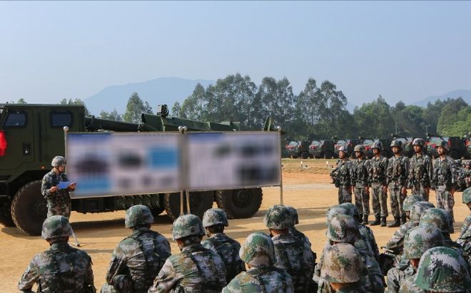 阅兵盛典中的璀璨明珠,首次亮相的70周年阅兵方阵揭秘,阅兵盛典璀璨明珠,揭秘70周年阅兵方阵首秀风采