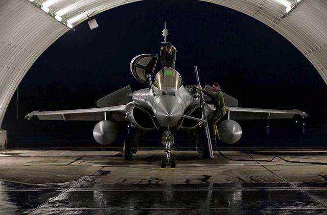 心神战斗机与阵风，现代空战中的双雄对决，心神战斗机与阵风，现代空战双雄对决揭秘