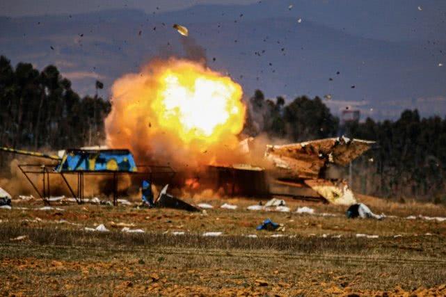 歼-10战斗机，卓越性能与先进技术的完美结合，歼-10战斗机，卓越性能与技术的巅峰融合