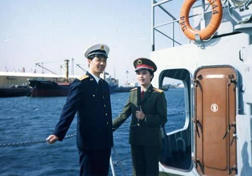 人民海军70周年庆典,局座的深情泪水背后的荣耀与力量,人民海军70周年庆典,荣耀与力量的见证——局座的深情泪水