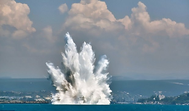 中国最先进水雷爆炸的视频,揭示力量与技术的融合,中国最先进水雷爆炸揭示力量技术融合奇观