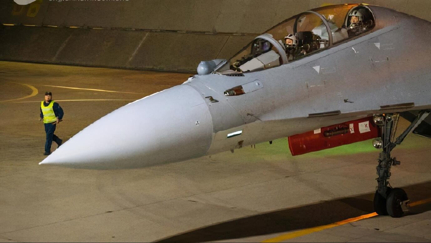 印媒炒作南部战区接受歼-16,深度解析与前瞻,印媒热议,歼-16入驻南部战区,深度解析与未来展望