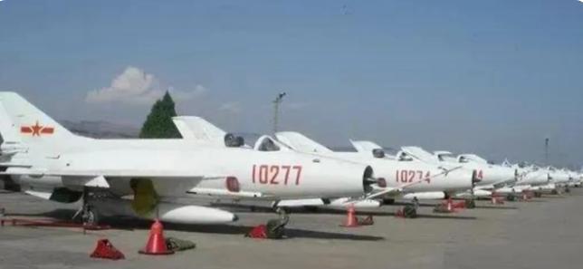 探索未来空战新篇章,300架歼-7改无人机的崛起与应用,探索未来空战新篇章,歼-7改无人机群崛起与应用前景