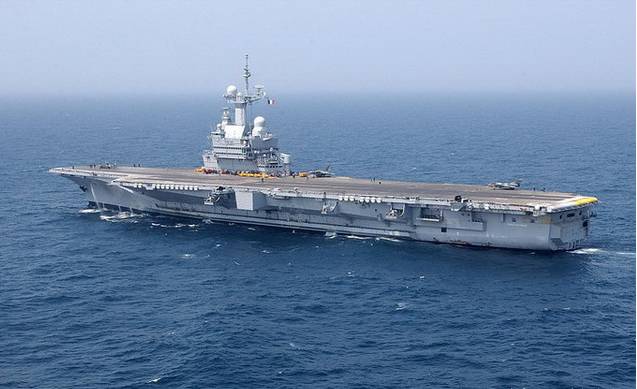 中国航空母舰的长度，揭示现代海军巨舰的壮丽与力量，中国航空母舰长度揭秘，现代海军巨舰的壮丽与力量展现