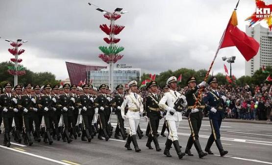 中国人民解放军女兵仪仗队，展现新时代巾帼英雄风采，中国人民解放军女兵仪仗队，新时代巾帼英雄的风采展示