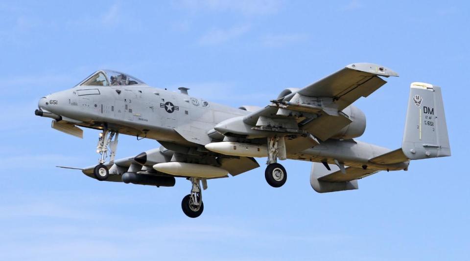 A-10攻击机使用感受,震撼的空战体验与独特战术运用,A-10攻击机的震撼空战体验与独特战术运用感受