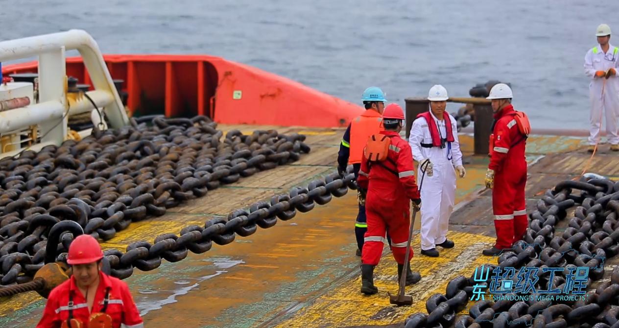 半潜船坞,探索深海的关键工具,半潜船坞,深海探索的关键工具