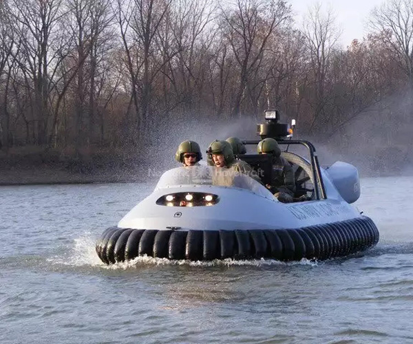 全浮式气垫船，革新水上交通的新型利器，全浮式气垫船，革新水上交通的新型交通工具