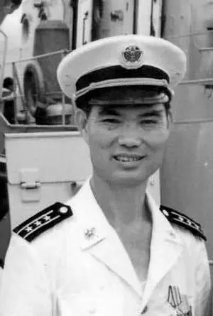 麦麦贤得英雄事迹,英勇无畏,忠诚为民的典范,麦麦贤,英勇无畏、忠诚为民的英雄典范