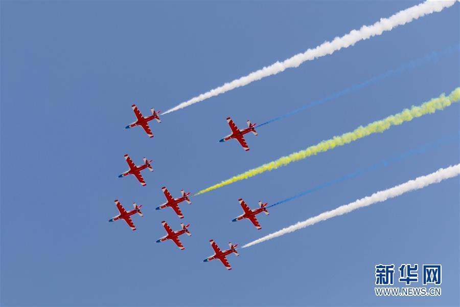 中国空军航空大学红鹰飞行表演队,翱翔天空的英勇之鹰,中国空军航空大学红鹰飞行表演队的英勇翱翔