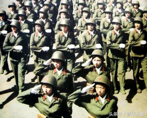 女兵扎军用武装带,力量与荣耀的象征,女兵扎军用武装带,力量与荣耀的彰显