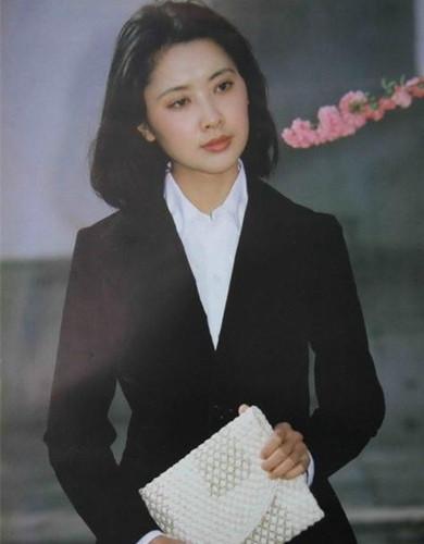 直10和直20哪个贵,深入解析两款直升机的价值与差异,直10与直20价值差异解析,价格与性能对比探讨